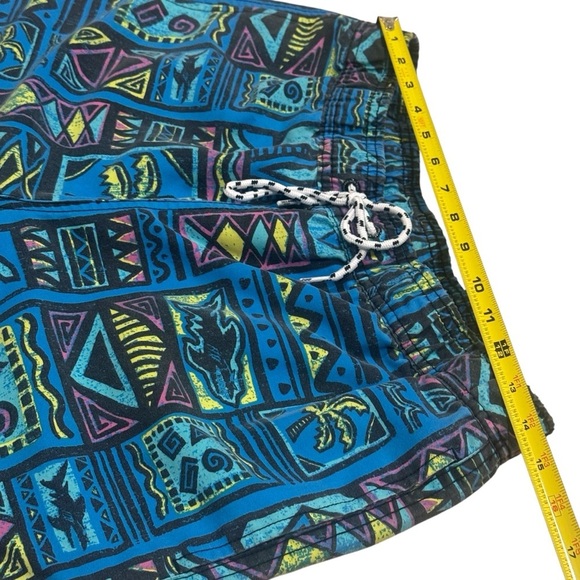 Maui and Sons Hawaiian Surf Printed Swim Trunks Beach
Waves Resort Men’s Size S - Picture 8 of 11